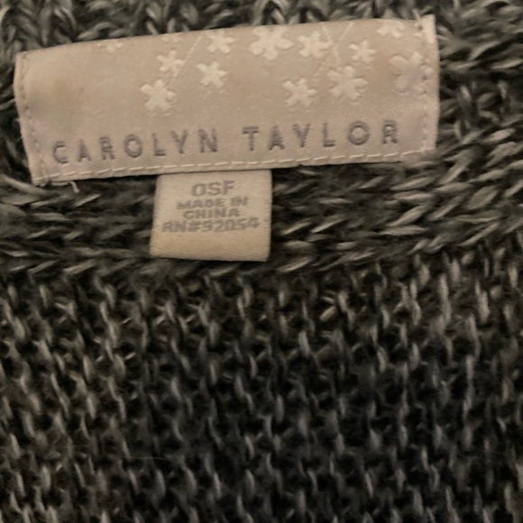 Carolyn Taylor Poncho - Picture 5 of 5